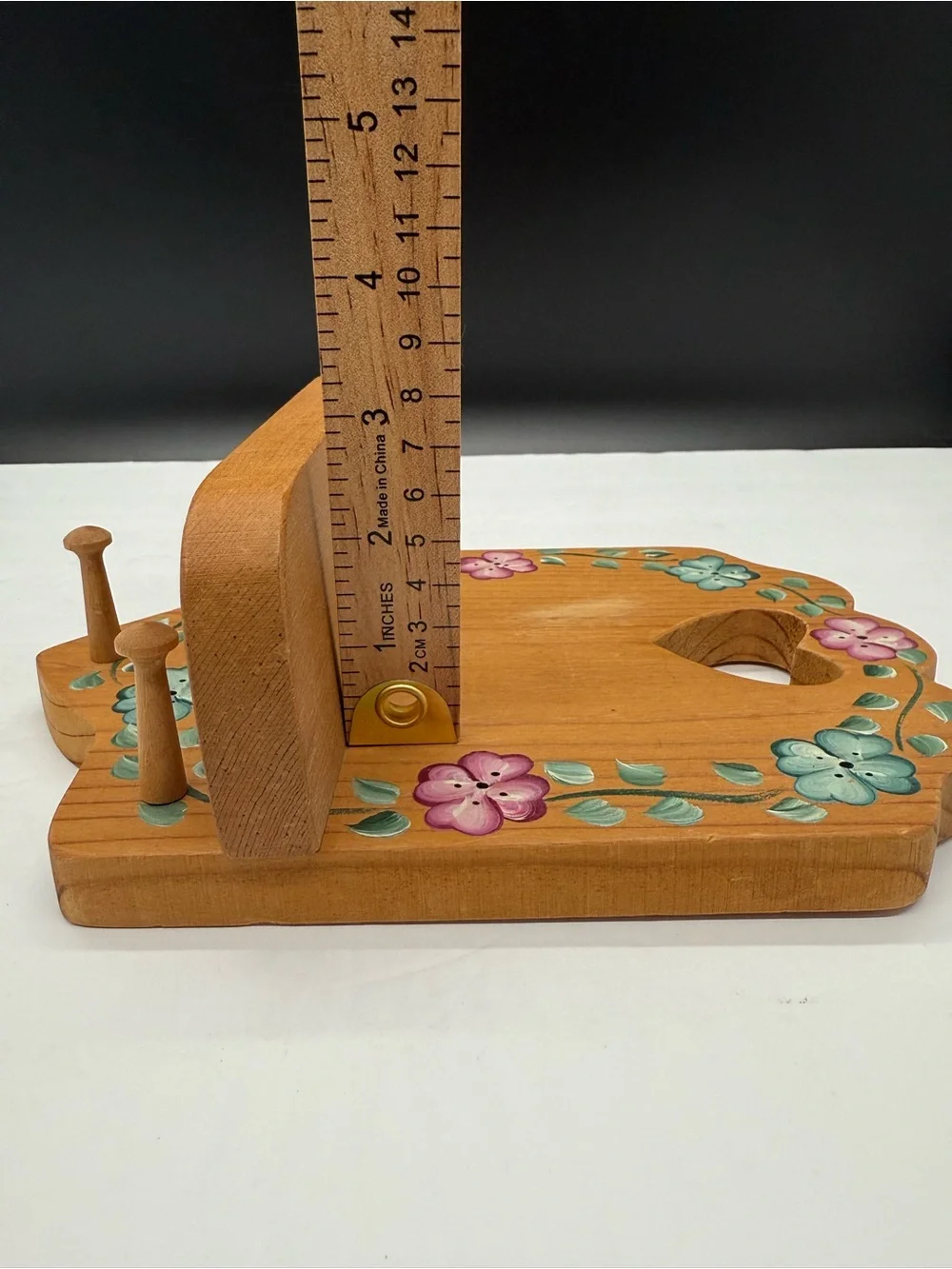 Small Heart Shelf w/ Pegs Vintage Wood Cottage Grannycore Floral Painted